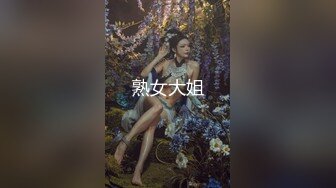 营养过剩的美少妇，哺乳期巨乳白皙大奶挤奶喷射而出，巨根道具自慰，性欲很强