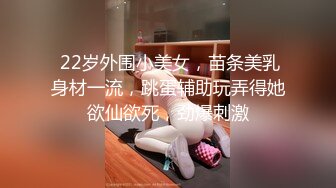 纹身熟女毫无保留的展示自己的生殖系统，甚至看到了里面的节育器