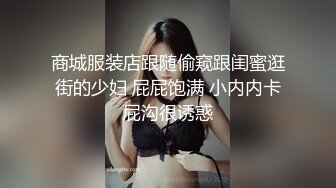 碎花黄衣明星样貌美女没脱衣服就开操还是白虎逼