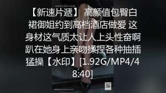 SWAG极品美女饥渴约炮，同学一进门看到A片情节在眼前上演立马加入射她俏脸流精液