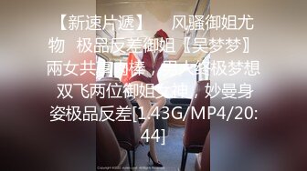    高挑长发白衣长裙女神，一张高级脸，长得像 一路向西的女主角